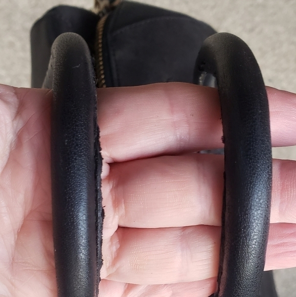 GIVENCHY bag Medium sized (authentic) - Picture 8 of 13